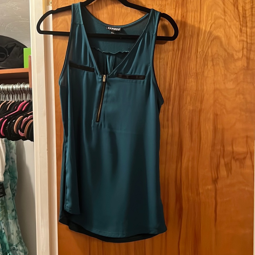 Green v neck tank with gold zipper detail